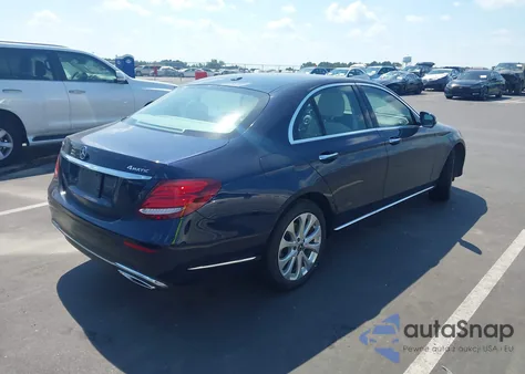 2018 Mercedes-Benz E 300 4Matic z USA, uszkodzony, nr VIN WDDZF4KB9JA362051